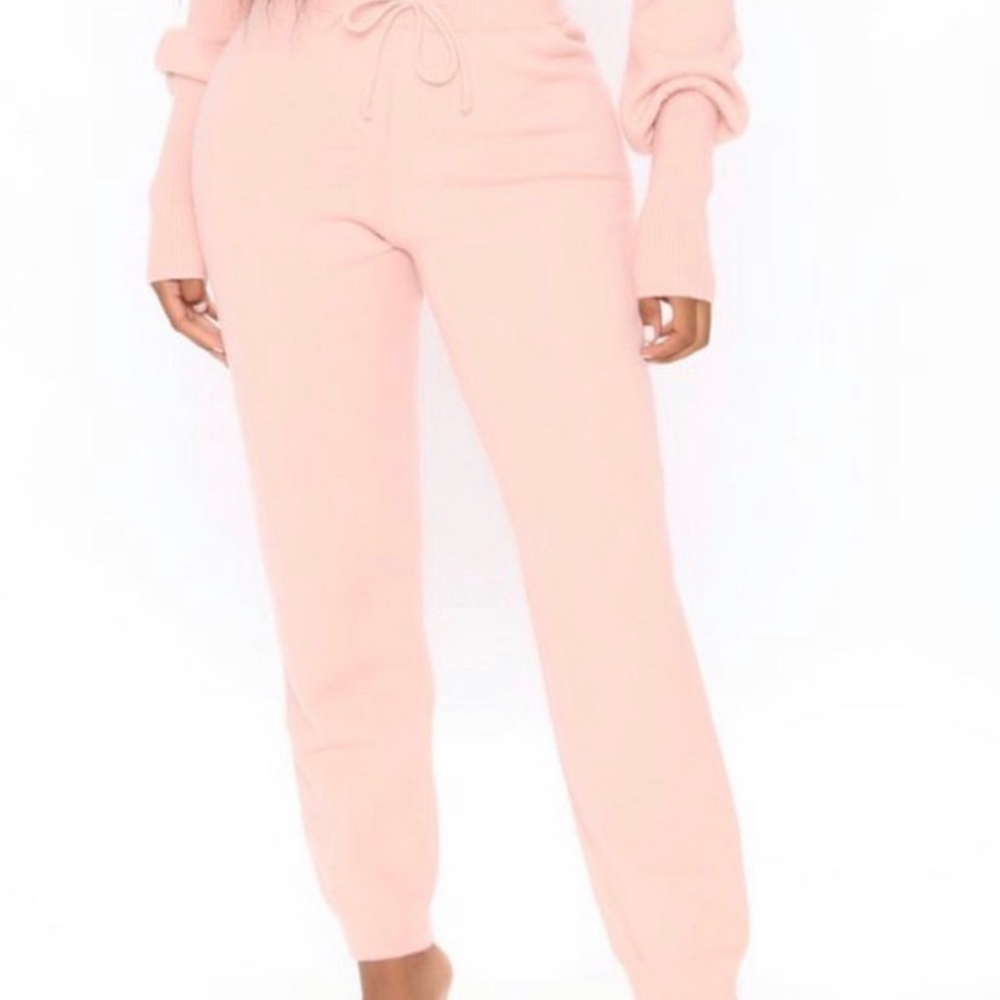 Two piece set - Picture 2 of 6
